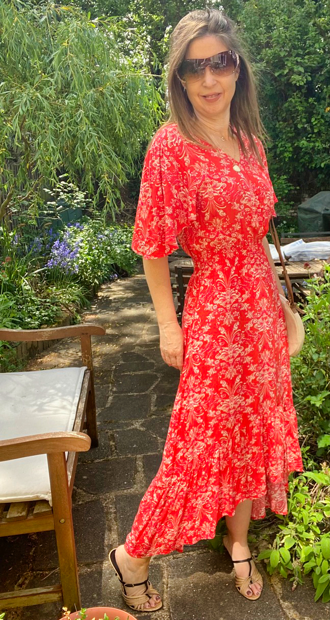 How to grab a bargain this summer and give back : four things you need to know if you are shopping secondhand